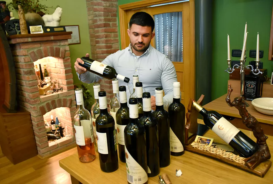 Rijeke posjetitelja preplavile podrume na Danu otvorenih podruma  u Kutjebu