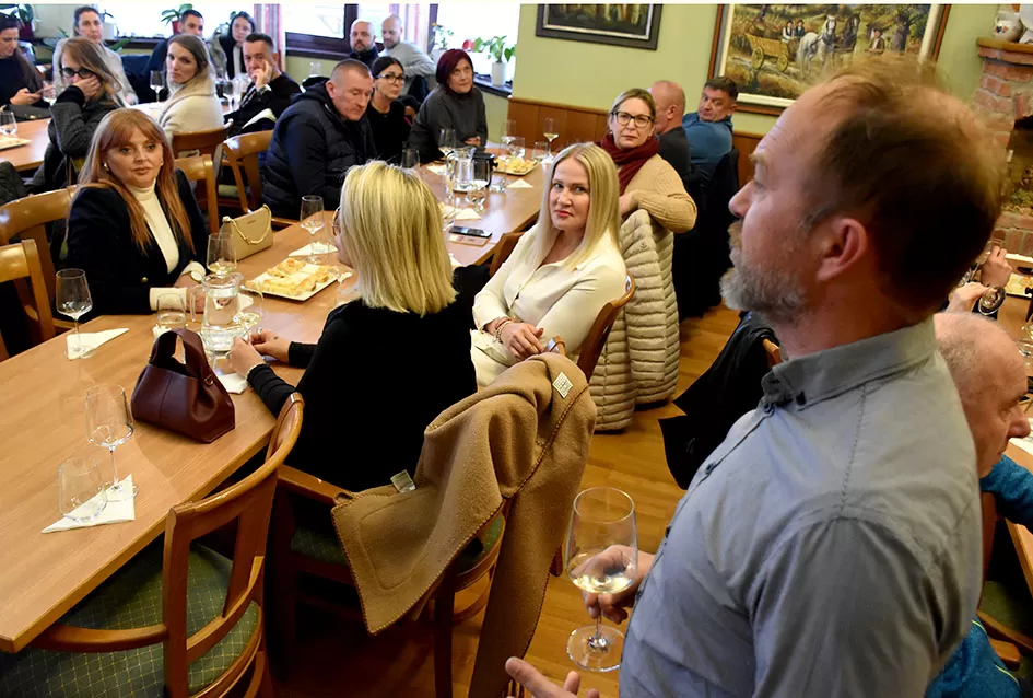 Rijeke posjetitelja preplavile podrume na Danu otvorenih podruma  u Kutjebu