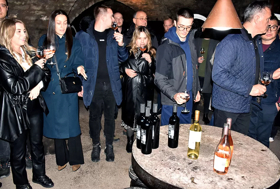 Rijeke posjetitelja preplavile podrume na Danu otvorenih podruma  u Kutjebu