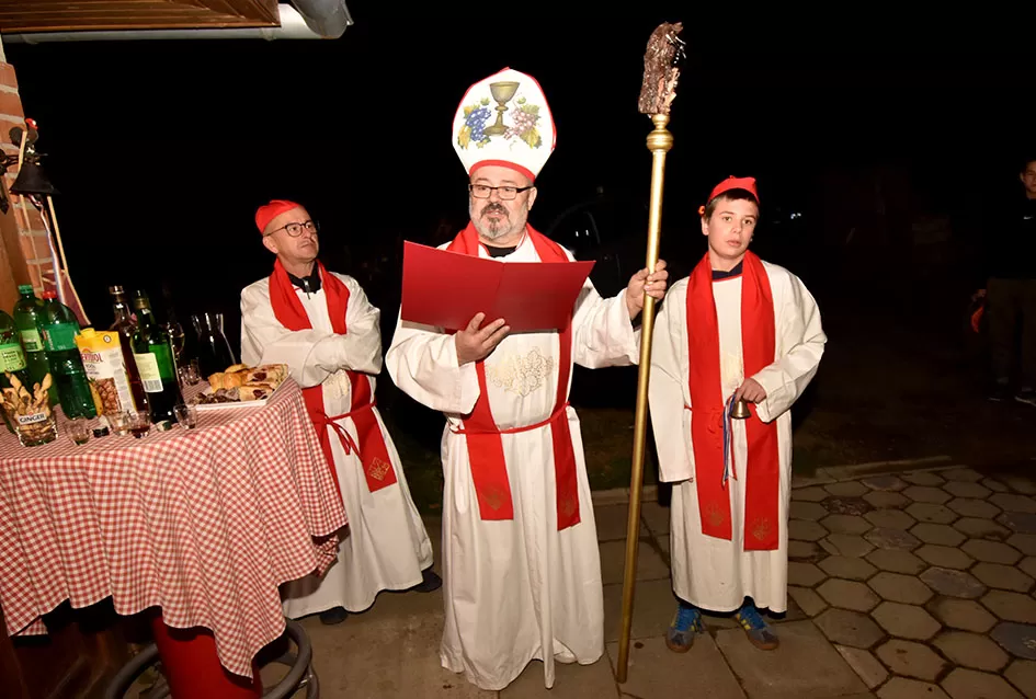 Vukovići na Sokolovcu proslavili jubilarno 15. Martinje: Klaudija Mihaljević Ruža nova kuma