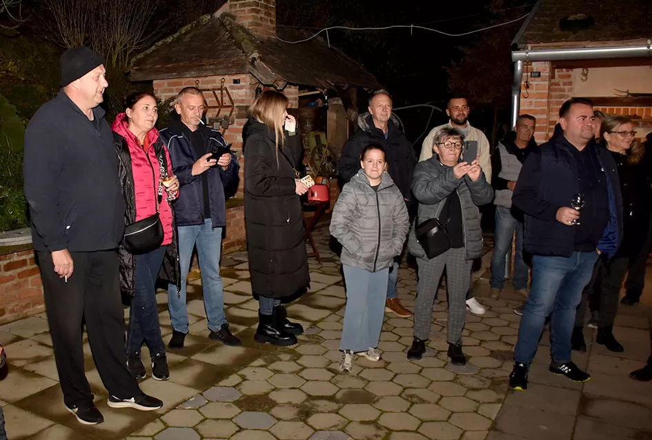 Vukovići na Sokolovcu proslavili jubilarno 15. Martinje: Klaudija Mihaljević Ruža nova kuma
