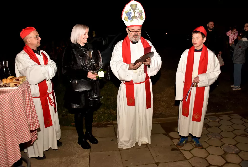 Vukovići na Sokolovcu proslavili jubilarno 15. Martinje: Klaudija Mihaljević Ruža nova kuma
