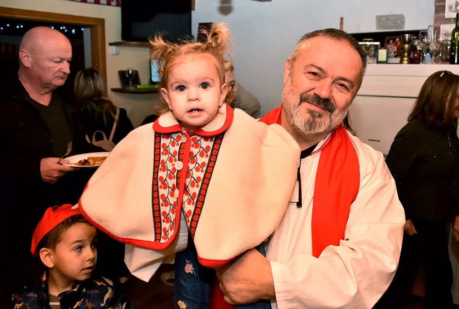 Vukovići na Sokolovcu proslavili jubilarno 15. Martinje: Klaudija Mihaljević Ruža nova kuma