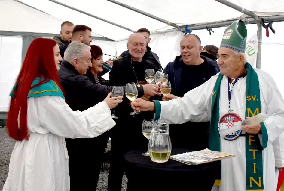 Požega.eu | Martinje kod Zorice Tandare: Tradicija, pjesma i juneći gulaš umjesto svinjetine