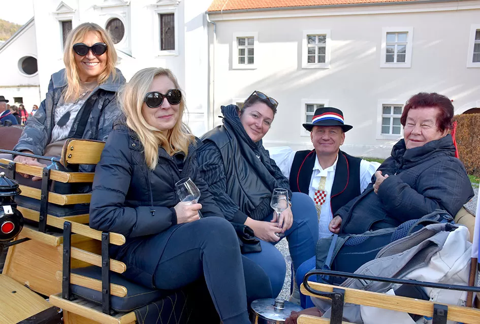 Nikad bolje Martinje u Kutjevu – tisuće planinara, gostiju i ljubitelja graševine uživalo u nezaboravnom danu