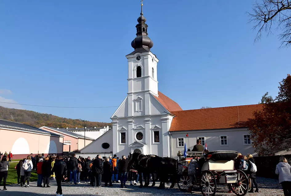 Nikad bolje Martinje u Kutjevu – tisuće planinara, gostiju i ljubitelja graševine uživalo u nezaboravnom danu