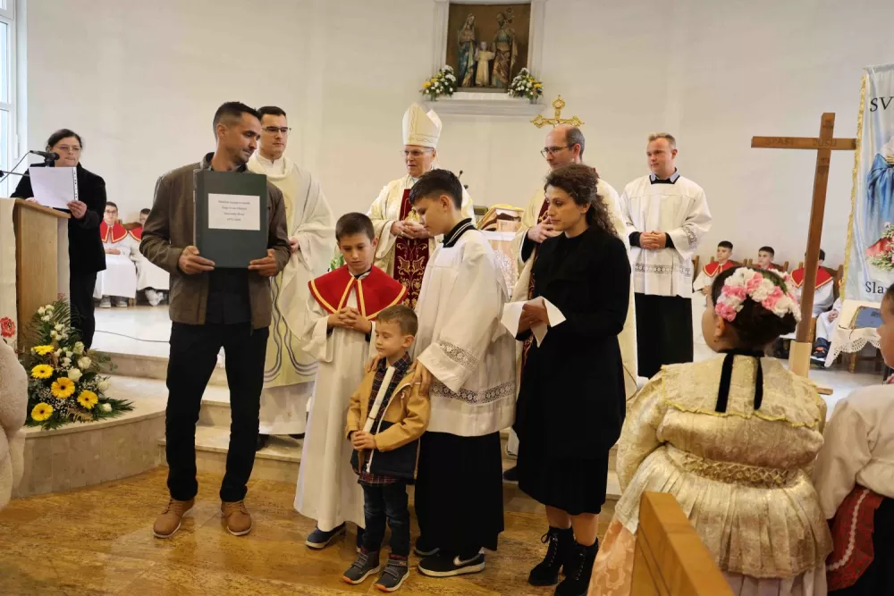 Proslava 50. obljetnice Župe Svete Obitelji u Slavonskom Brodu