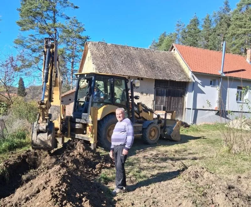 U Djedinoj Rijeci proveli akciju vađenja i trapljenja sadnica starih sorti voćaka