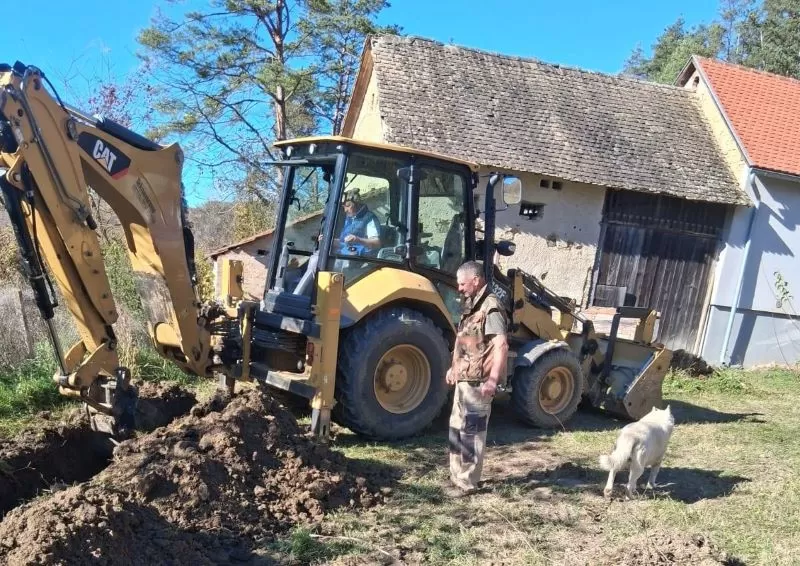U Djedinoj Rijeci proveli akciju vađenja i trapljenja sadnica starih sorti voćaka