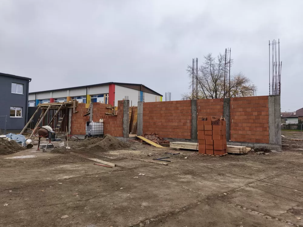 Napreduje dogradnja školske sportske dvorane Osnovne škole „Vladimir Nazor“ u Slavonskom Brodu