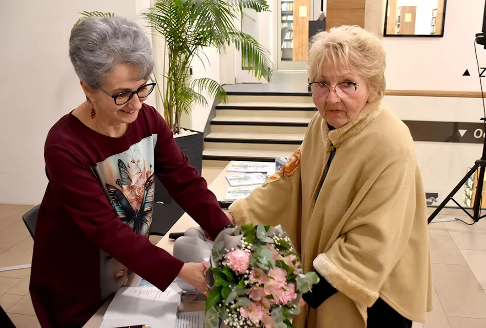 Predstavljena „Naša zimska pjesmoslikovnica“: Knjiga učiteljice Irene Ivetić ilustrirana dječjim radovima učenika OŠ Dobriša Cesarić