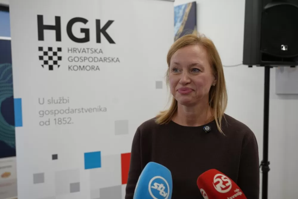 Gospodarstvenici Brodsko-posavske i susjednih županija učili o pravilima komunikacije prema potrošačima