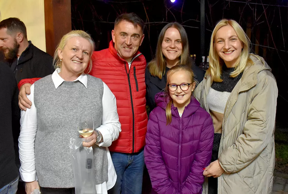 Požeška poduzetnica Ivanka Doiković proslavila Martinje: Franjo Lucić i Marinko Markota novi vinski kumovi