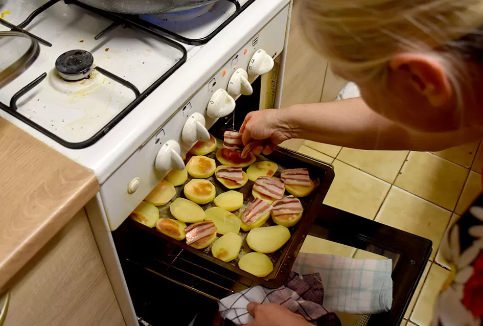 Požeška poduzetnica Ivanka Doiković proslavila Martinje: Franjo Lucić i Marinko Markota novi vinski kumovi