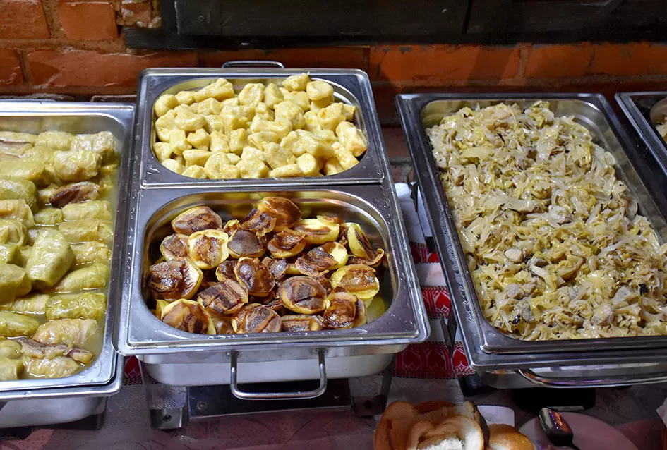 Požeška poduzetnica Ivanka Doiković proslavila Martinje: Franjo Lucić i Marinko Markota novi vinski kumovi