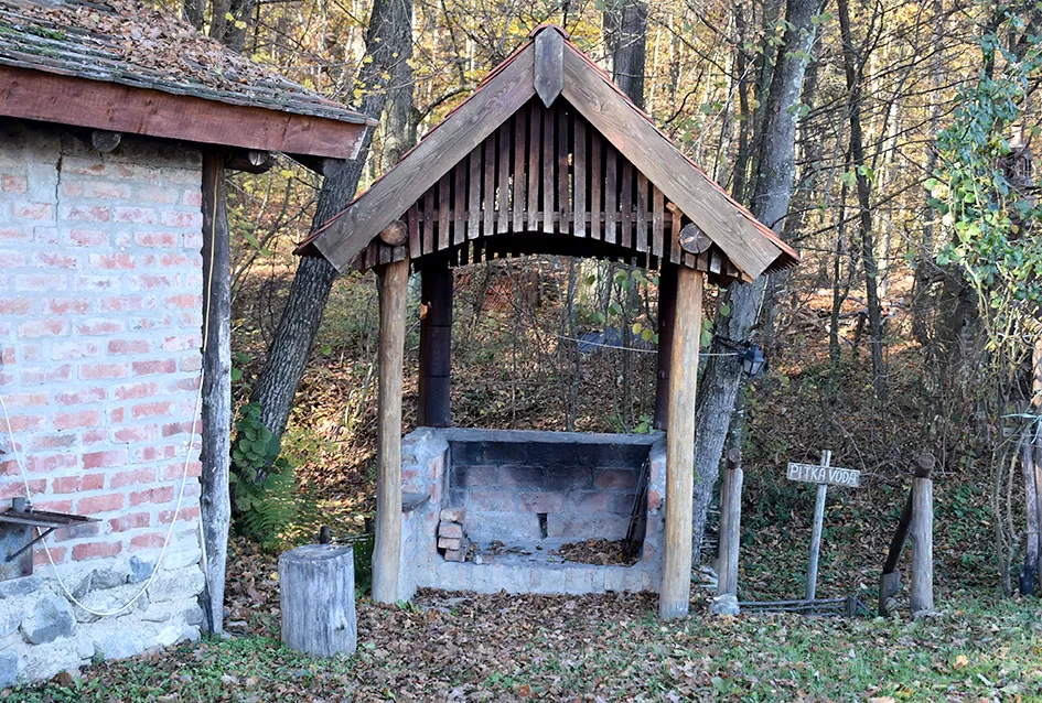 Jezero Sovinjak životno djelo Marice i Slavka Marinovića čeka novog vlasnika: Raj za ribiče i izletnike na korak do Požege