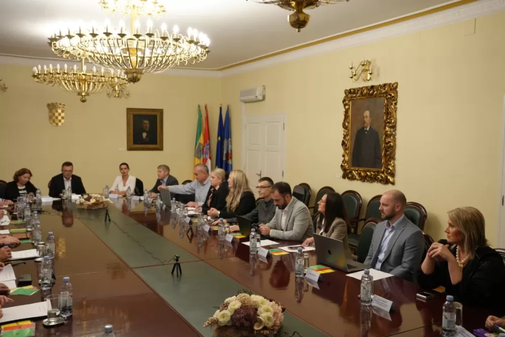 Gradonačelnik ne odustaje: Unatoč problemima s likvidnošću, Požega ide po novo skupocjeno službeno vozilo vrijedno gotovo 60 tisuća eura