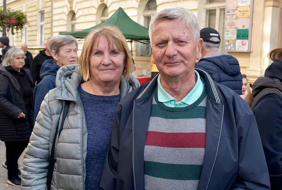 Požega proslavila Martinje u duhu tradicije: Središte grada odjekivalo obredom krštenja mošta!