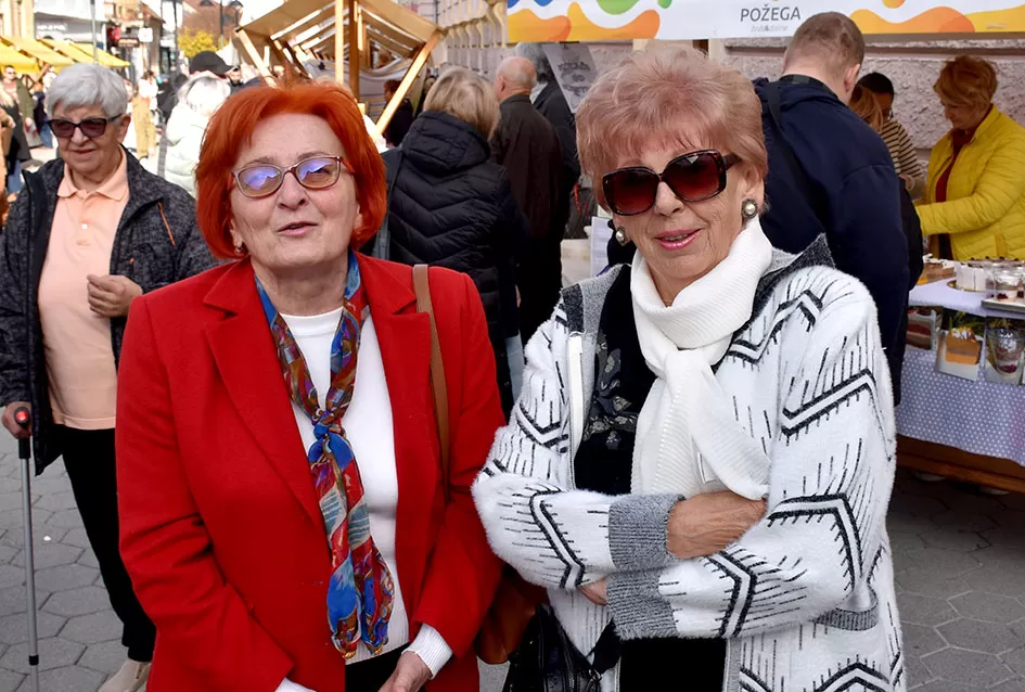 Požega proslavila Martinje u duhu tradicije: Središte grada odjekivalo obredom krštenja mošta!