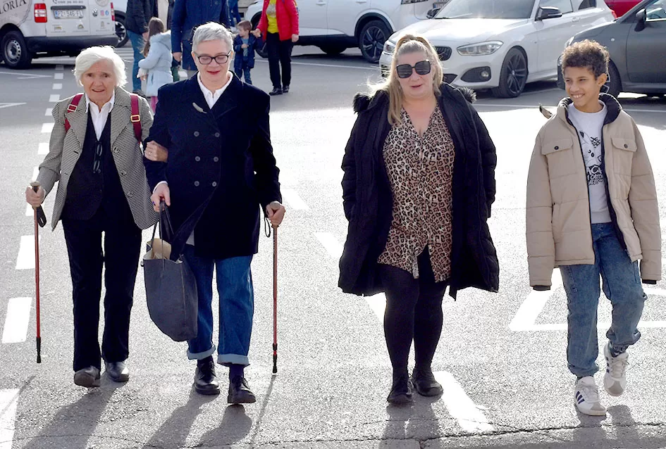 Požeška jesen u srcu grada: Štandovi, izlagači i mirisi domaćih proizvoda ispunili pješačku zonu