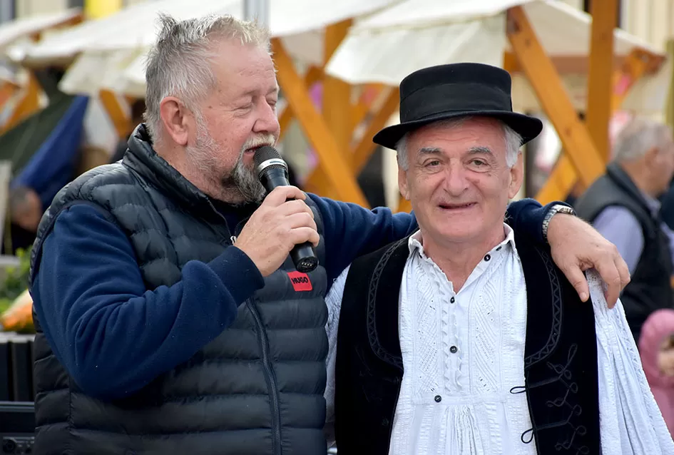 Požeška jesen u srcu grada: Štandovi, izlagači i mirisi domaćih proizvoda ispunili pješačku zonu