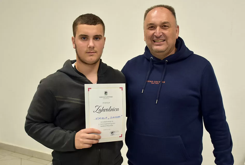 Nogometaši ramanovačkog Slavonca pobjednici turnira u čast sumještaninu