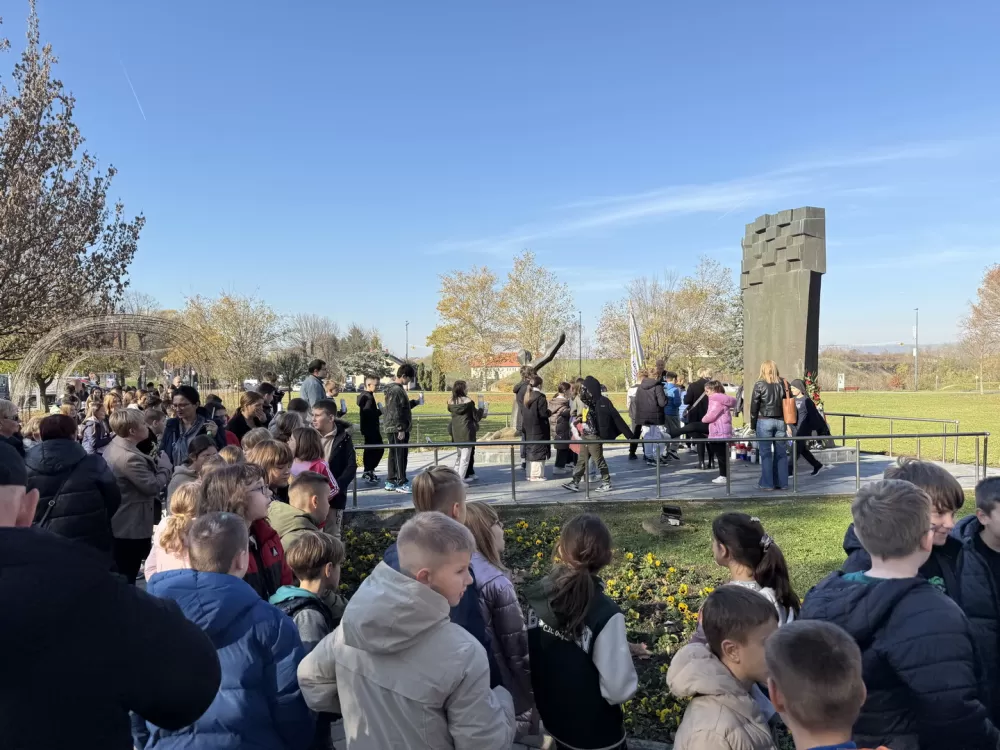 SB Online | Obilježena 33. obljetnica stradanja Slavonskog Broda: “Sjetimo ih se s ponosom i tugom”