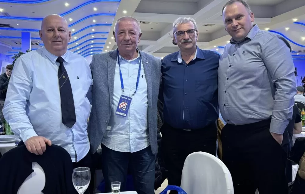 Plava noć ponovno zasjala u Sl. Brodu: Večer ponosa, tradicije i navijačkog zajedništva