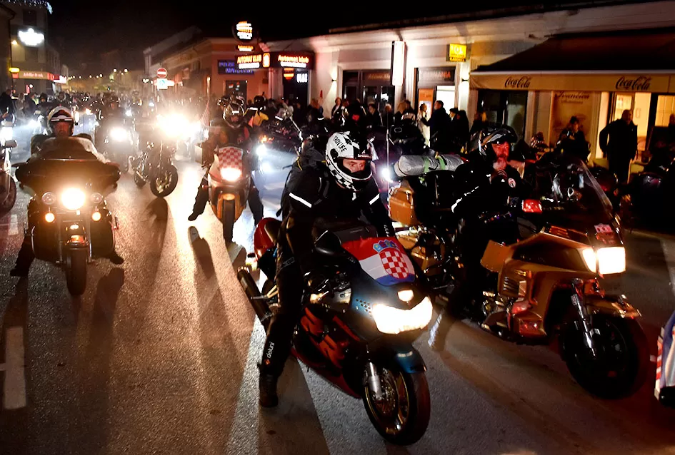 [FOTOGALERIJA] Moto karavana “Zajedno u ratu, zajedno u miru” stigla u Požegu