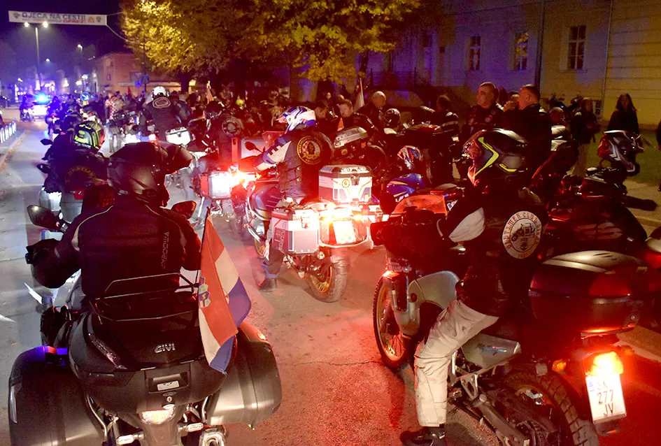 [FOTOGALERIJA] Moto karavana “Zajedno u ratu, zajedno u miru” stigla u Požegu