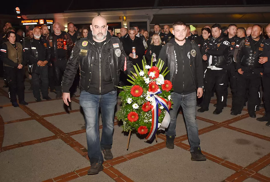 [FOTOGALERIJA] Moto karavana “Zajedno u ratu, zajedno u miru” stigla u Požegu