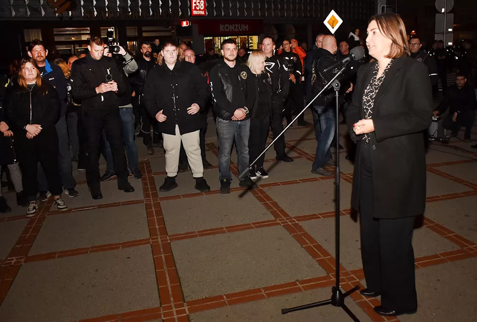 [FOTOGALERIJA] Moto karavana “Zajedno u ratu, zajedno u miru” stigla u Požegu