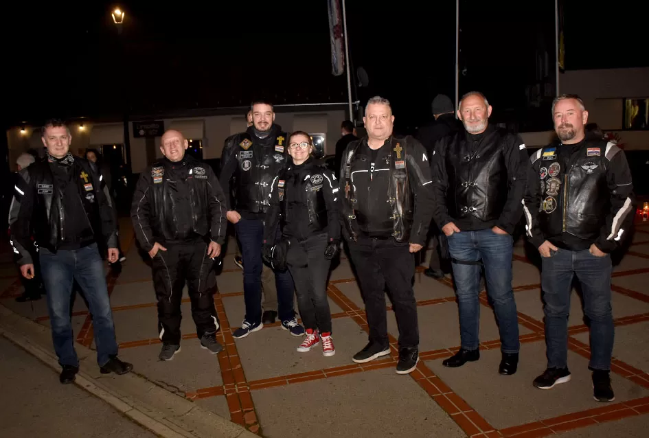 [FOTOGALERIJA] Moto karavana “Zajedno u ratu, zajedno u miru” stigla u Požegu
