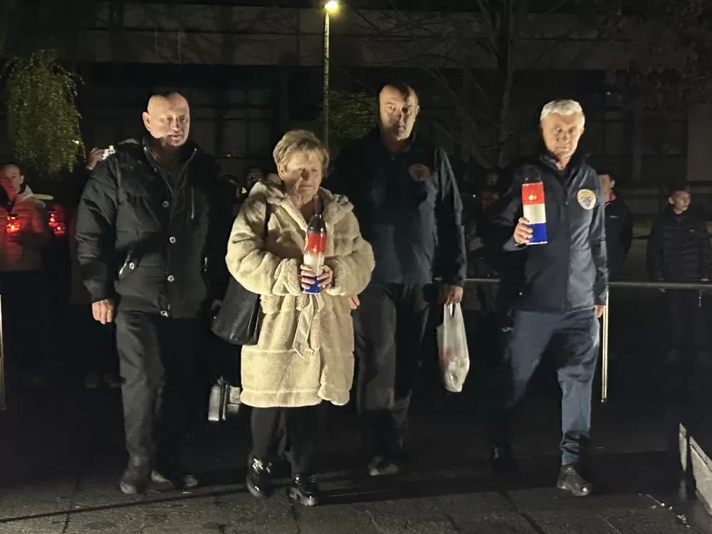 Dostojanstveno obilježen Dan sjećanja u Slavonskom Brodu