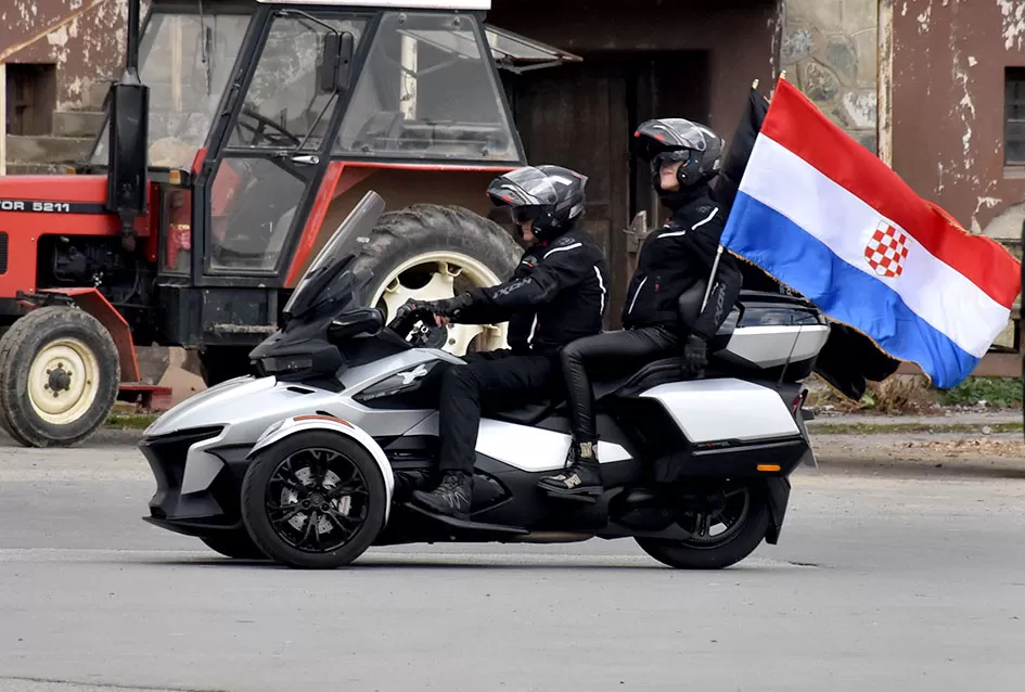 TOPLINA ZAJEDNIŠTVA U ČAGLINU: Više od 800 sudionika moto-karavane Prevlaka–Vukovar dočekano s osmijehom, ponosom i zahvalnošću