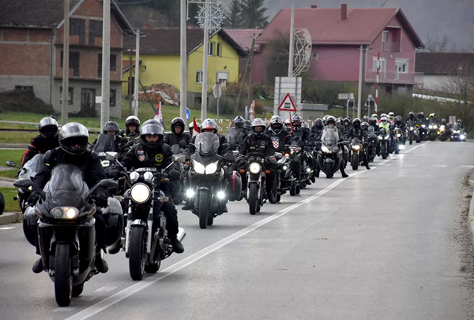 TOPLINA ZAJEDNIŠTVA U ČAGLINU: Više od 800 sudionika moto-karavane Prevlaka–Vukovar dočekano s osmijehom, ponosom i zahvalnošću