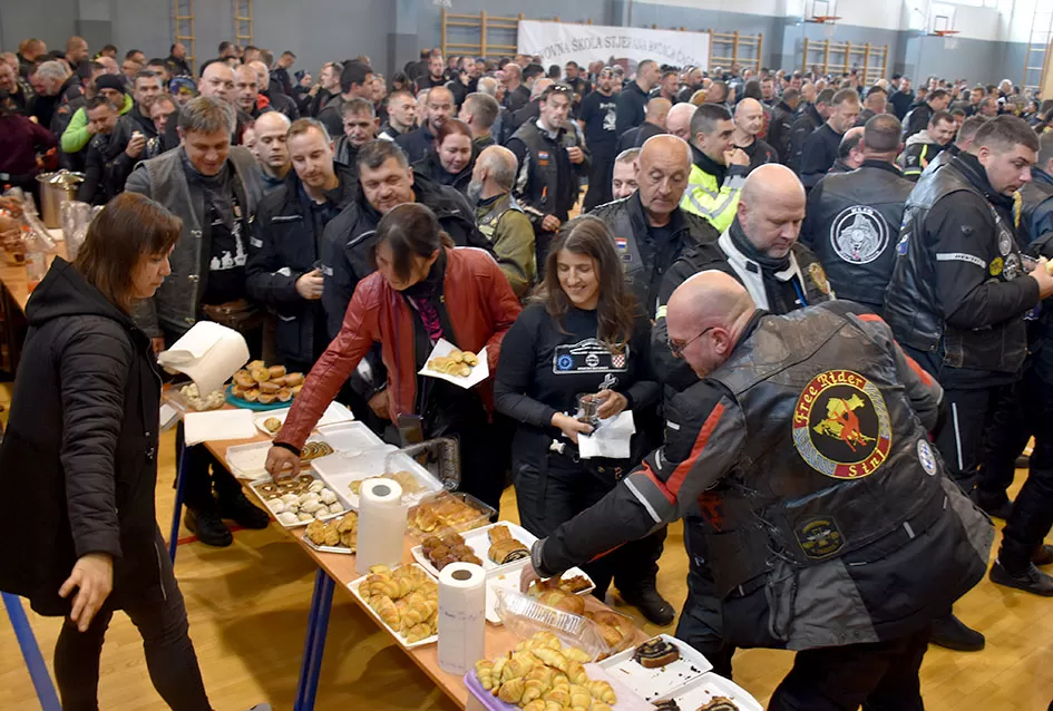 TOPLINA ZAJEDNIŠTVA U ČAGLINU: Više od 800 sudionika moto-karavane Prevlaka–Vukovar dočekano s osmijehom, ponosom i zahvalnošću