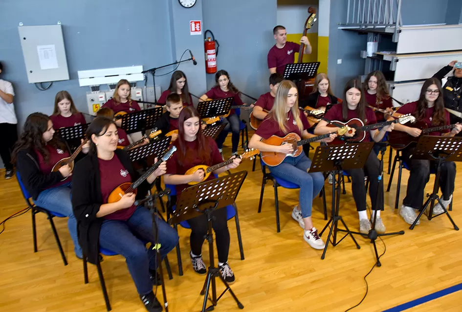 TOPLINA ZAJEDNIŠTVA U ČAGLINU: Više od 800 sudionika moto-karavane Prevlaka–Vukovar dočekano s osmijehom, ponosom i zahvalnošću