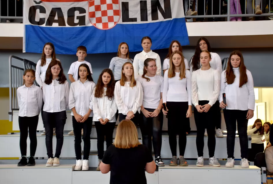 TOPLINA ZAJEDNIŠTVA U ČAGLINU: Više od 800 sudionika moto-karavane Prevlaka–Vukovar dočekano s osmijehom, ponosom i zahvalnošću