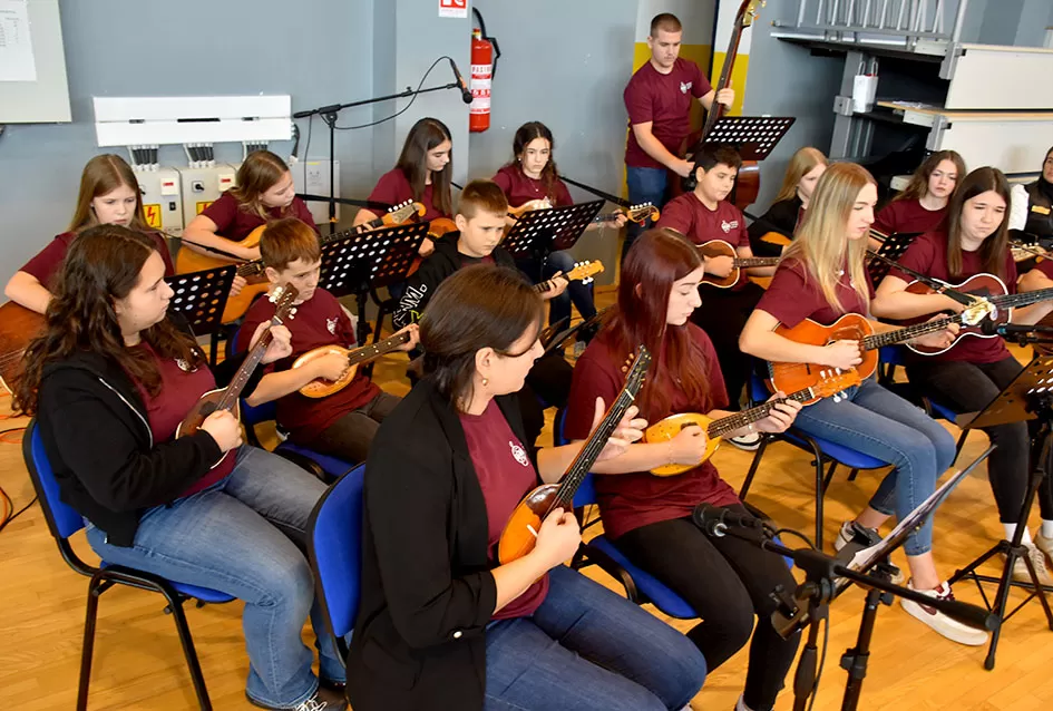 TOPLINA ZAJEDNIŠTVA U ČAGLINU: Više od 800 sudionika moto-karavane Prevlaka–Vukovar dočekano s osmijehom, ponosom i zahvalnošću