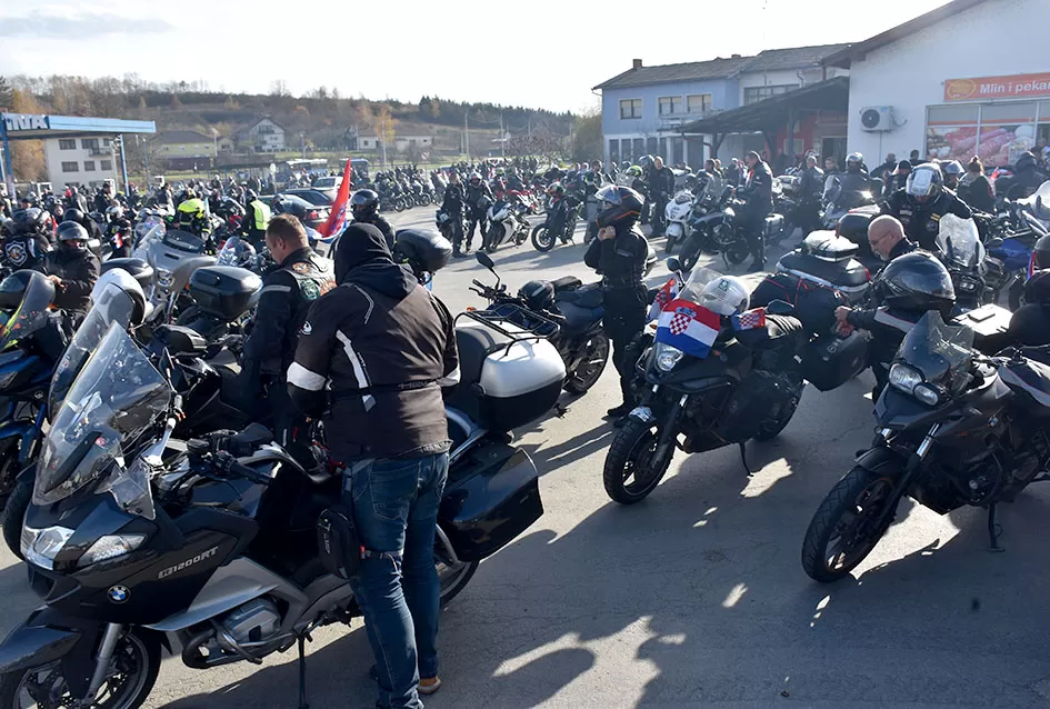 TOPLINA ZAJEDNIŠTVA U ČAGLINU: Više od 800 sudionika moto-karavane Prevlaka–Vukovar dočekano s osmijehom, ponosom i zahvalnošću