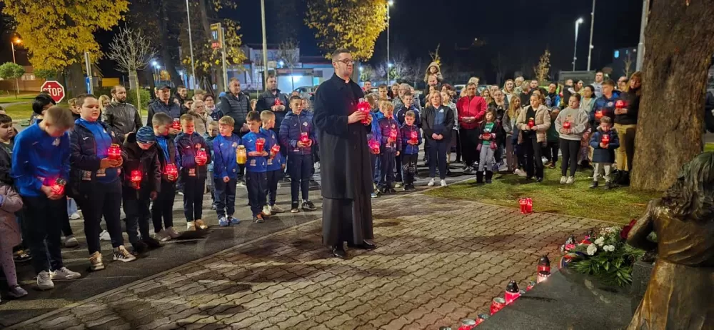 Sibinjci u molitvi za Vukovar