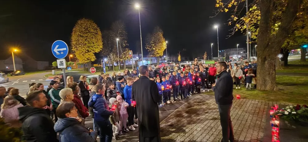 Sibinjci u molitvi za Vukovar