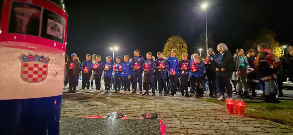 Sibinjci u molitvi za Vukovar