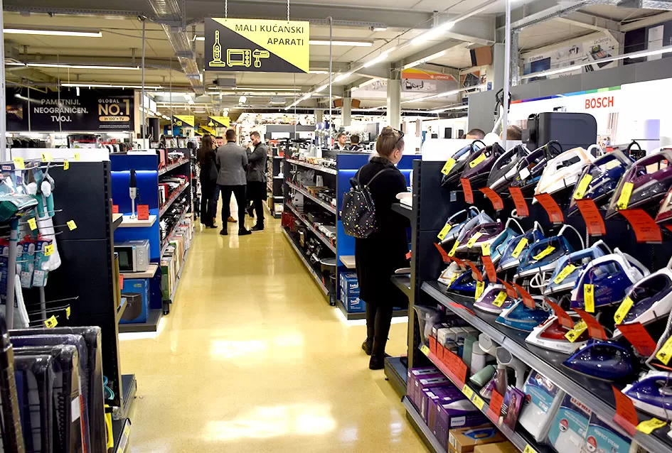 /FOTOGALERIJA/ ʼAllesʼ proslavio rođendan preuređenjem prodajnog centra