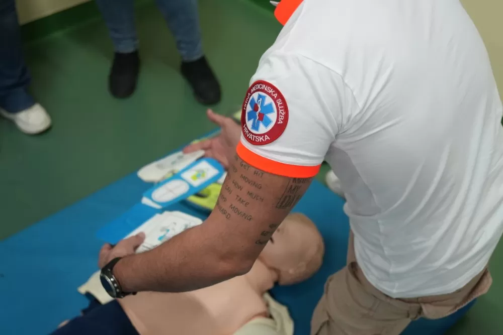 Inovativan iskorak Zavoda za hitnu medicinu Brodsko-posavske županije: Edukacija jedinstvena u Hrvatskoj oduševila sudionike