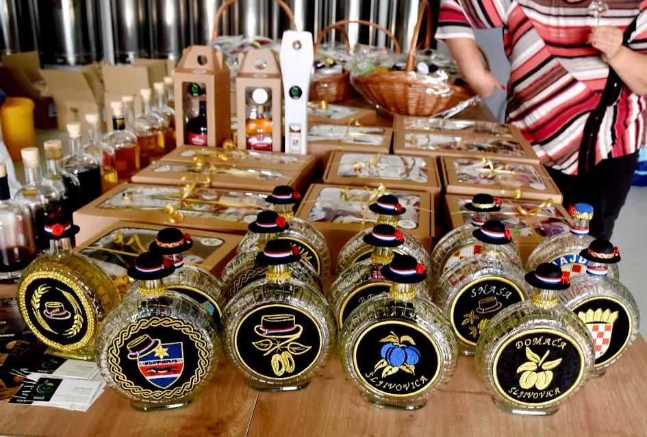 Lokalna suradnja za blagdanski hit: Proizvodi OPG-ova Zelenika i Solić s oznakom ʼ100 posto Papukʼ osvajaju tržište