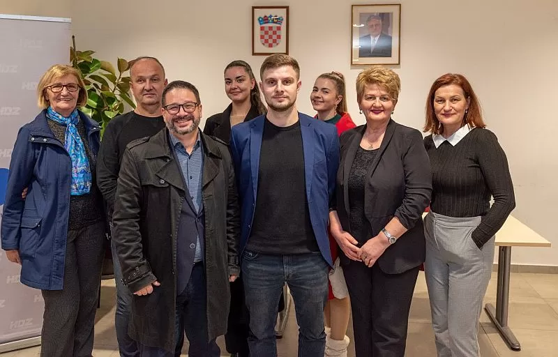 SB Online | Mladi HDZ-a Slavonskog Broda izabrali novog predsjednika