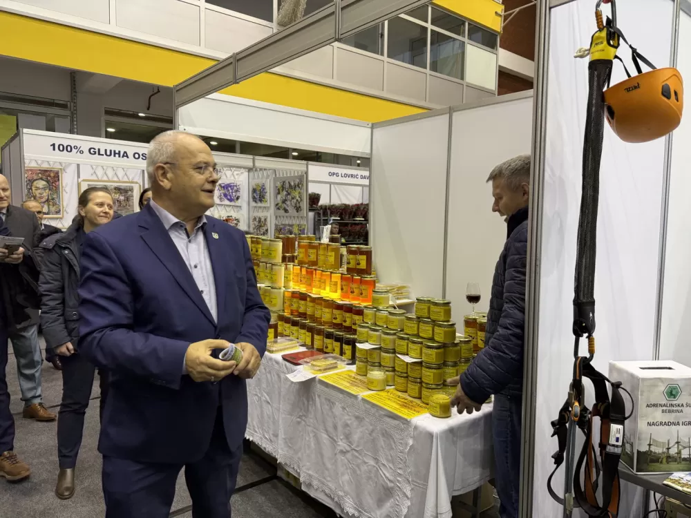 [FOTO] Otvoren 28. Katarinski sajam na Vijušu – Slavonski Brod ponovo središte obrtništva i tradicije
