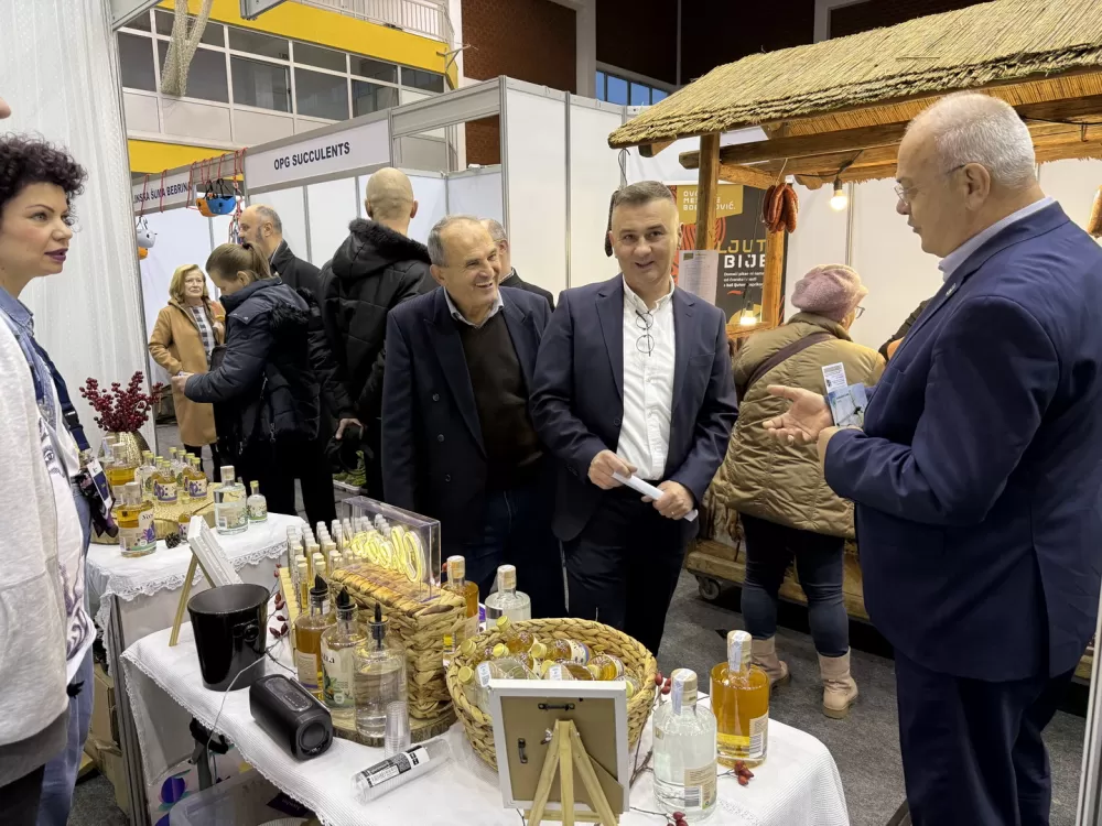 [FOTO] Otvoren 28. Katarinski sajam na Vijušu – Slavonski Brod ponovo središte obrtništva i tradicije